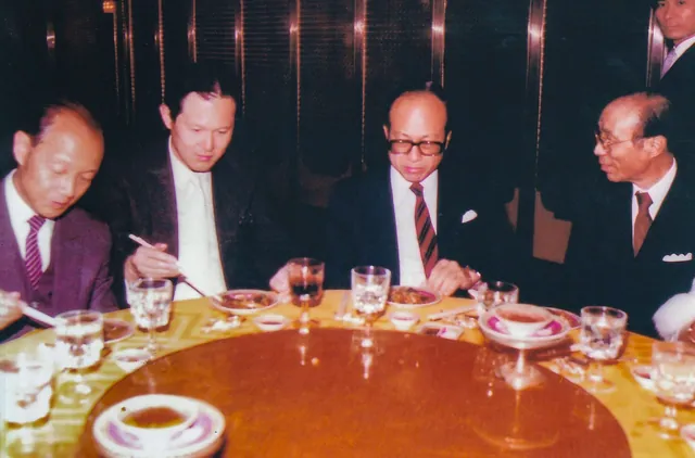 A photo of Dr. Cecil Chao with Mr. Li Ka-shing and friends.