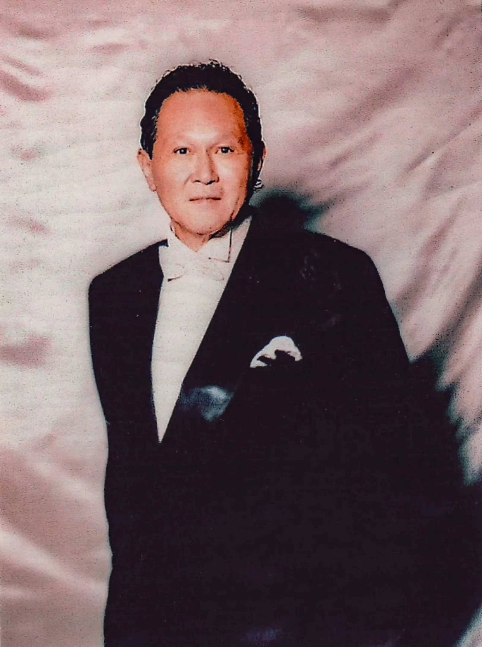 A portrait of Dr. Cecil Chao.