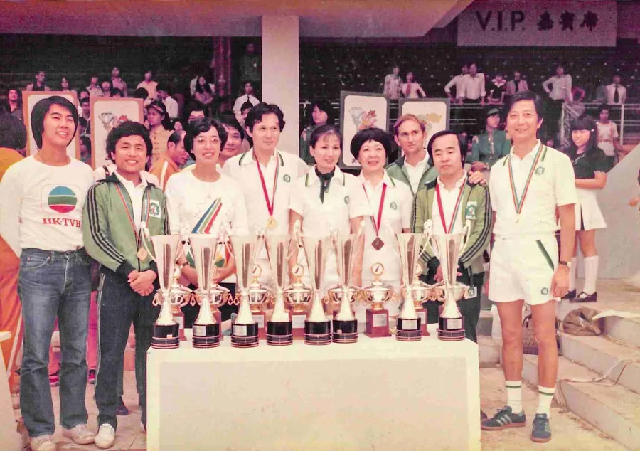 Dr. Cecil Chao taking part in a sporting event featured on a TVB programme.